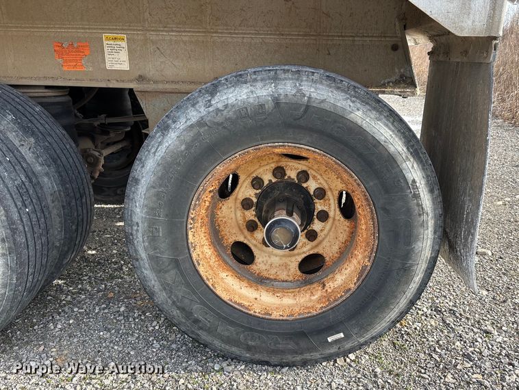 image for item DW7397 2006 East Manufacturing  end dump trailer