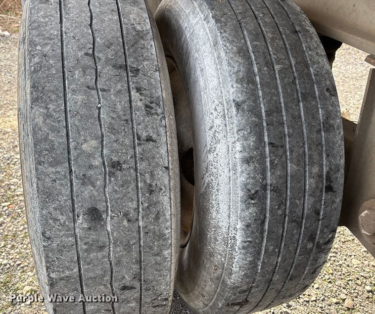 image for item DW7397 2006 East Manufacturing  end dump trailer