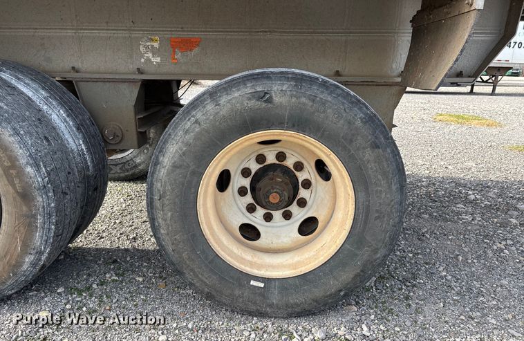 image for item DW7397 2006 East Manufacturing  end dump trailer