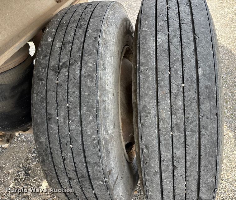 image for item DW7397 2006 East Manufacturing  end dump trailer