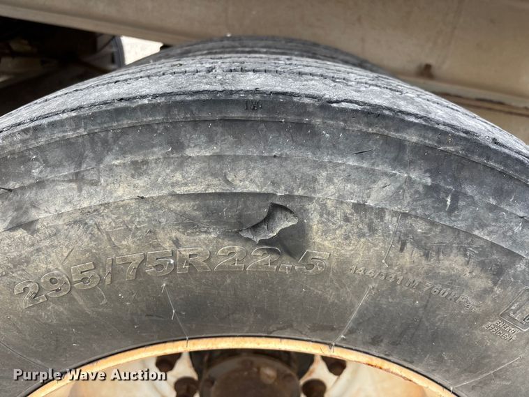 image for item DW7397 2006 East Manufacturing  end dump trailer