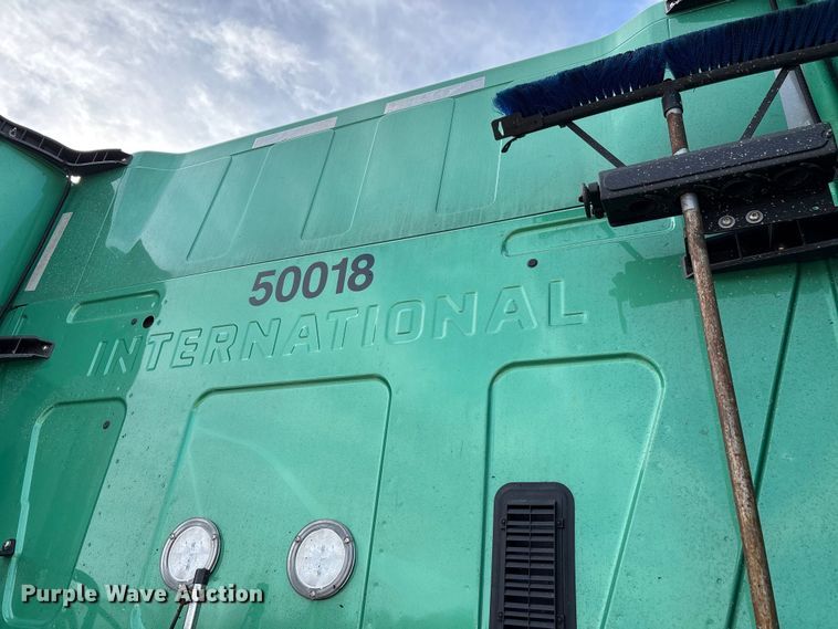 image for item DW7398 2024 International LT625 semi truck