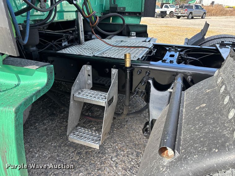 image for item DW7398 2024 International LT625 semi truck