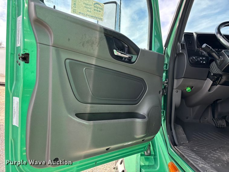 image for item DW7398 2024 International LT625 semi truck