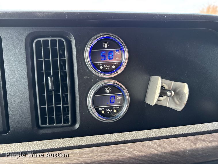 image for item DW7398 2024 International LT625 semi truck