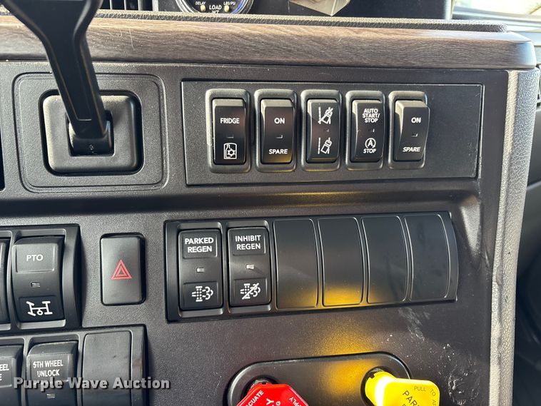 image for item DW7398 2024 International LT625 semi truck