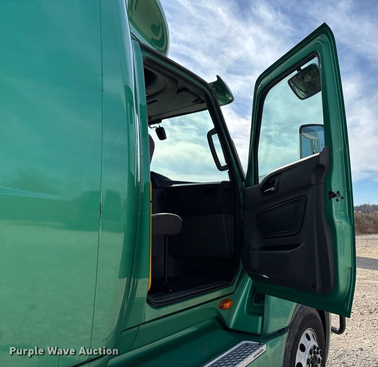 image for item DW7398 2024 International LT625 semi truck