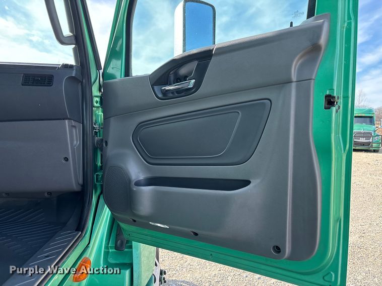 image for item DW7398 2024 International LT625 semi truck