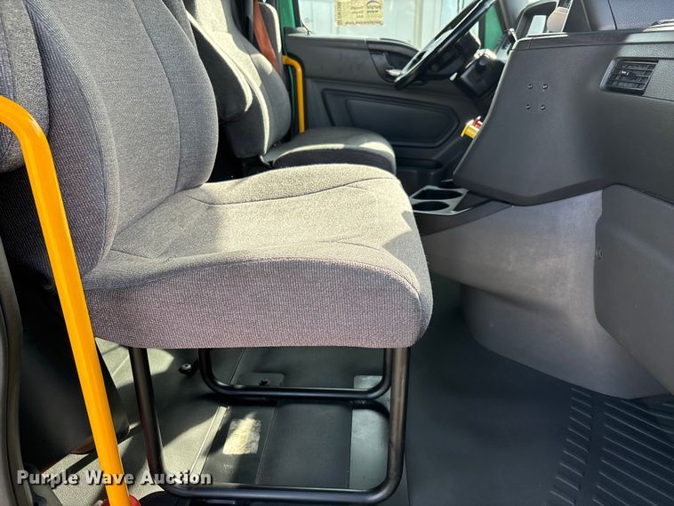 image for item DW7398 2024 International LT625 semi truck