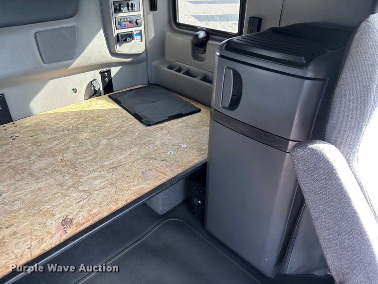 image for item DW7398 2024 International LT625 semi truck