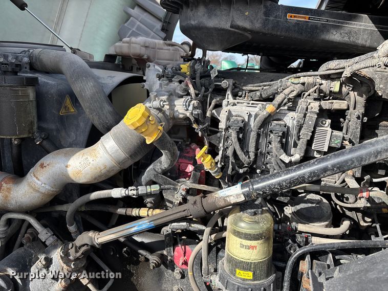 image for item DW7398 2024 International LT625 semi truck