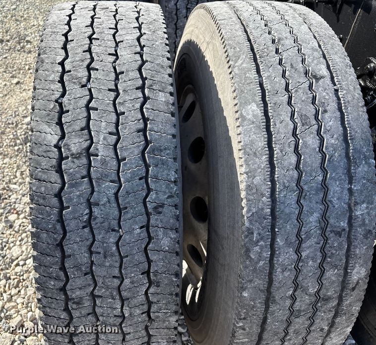 image for item DW7398 2024 International LT625 semi truck