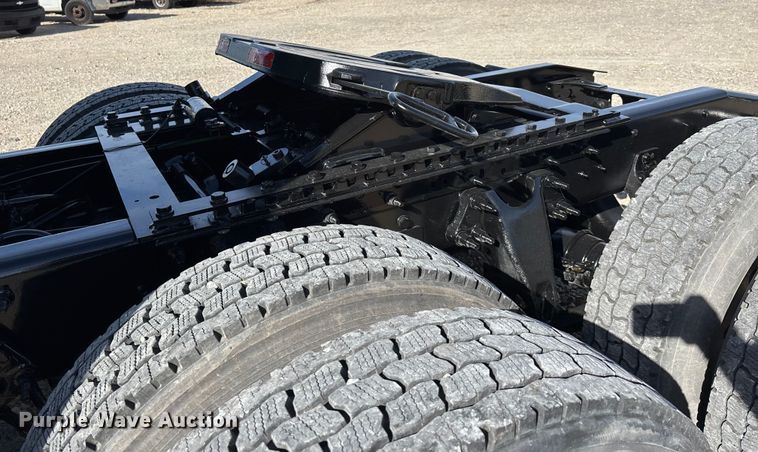 image for item DW7399 2024 International LT625 semi truck