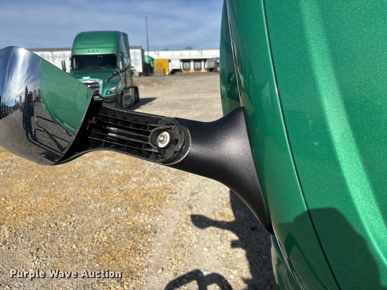 image for item DW7399 2024 International LT625 semi truck