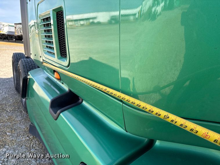 image for item DW7399 2024 International LT625 semi truck