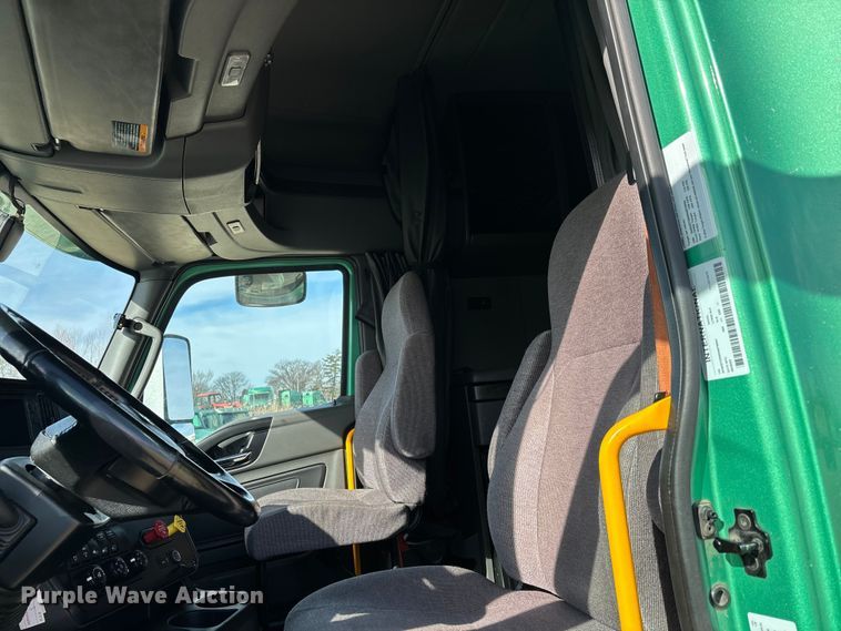 image for item DW7399 2024 International LT625 semi truck