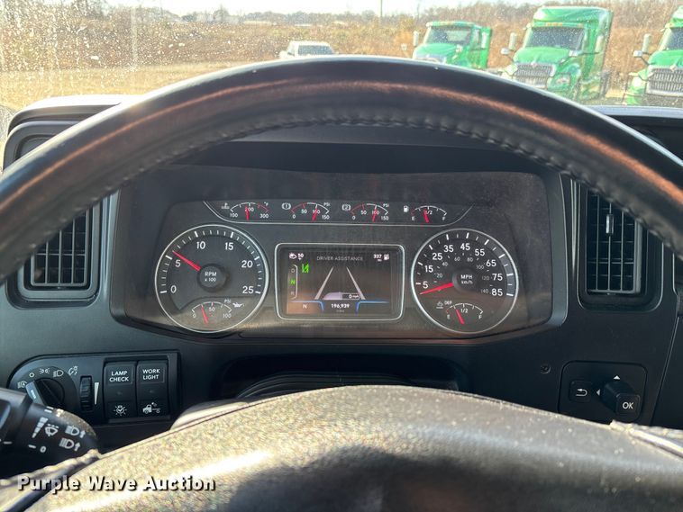 image for item DW7399 2024 International LT625 semi truck