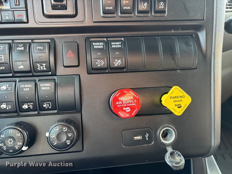 image for item DW7399 2024 International LT625 semi truck