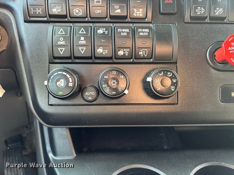 image for item DW7399 2024 International LT625 semi truck