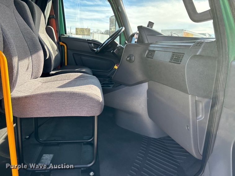 image for item DW7399 2024 International LT625 semi truck