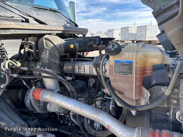 image for item DW7399 2024 International LT625 semi truck