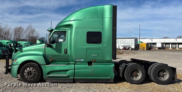 image for item DW7400 2022 International LT625 semi truck