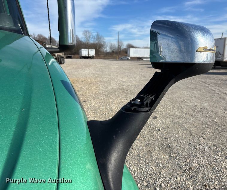 image for item DW7400 2022 International LT625 semi truck