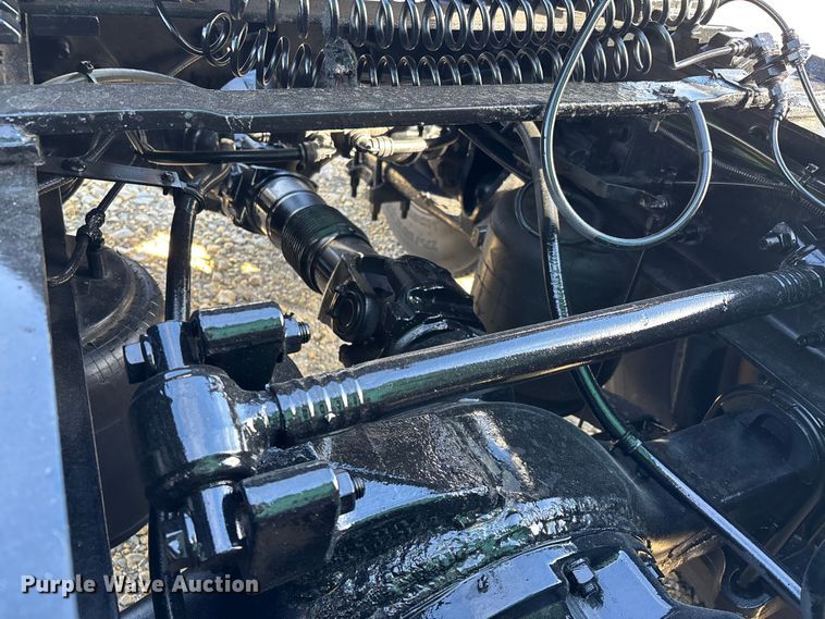 image for item DW7400 2022 International LT625 semi truck