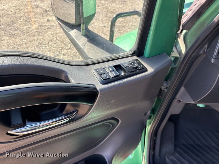 image for item DW7400 2022 International LT625 semi truck