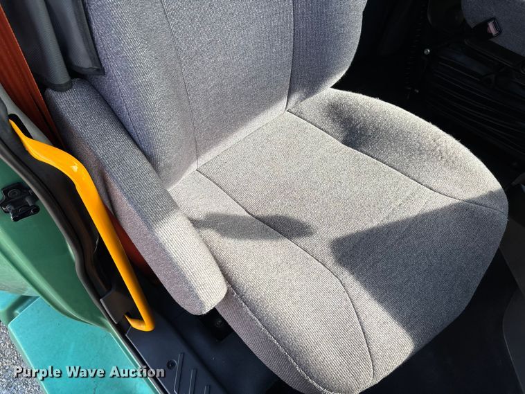 image for item DW7400 2022 International LT625 semi truck