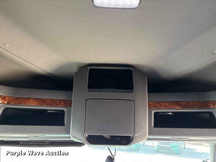 image for item DW7400 2022 International LT625 semi truck