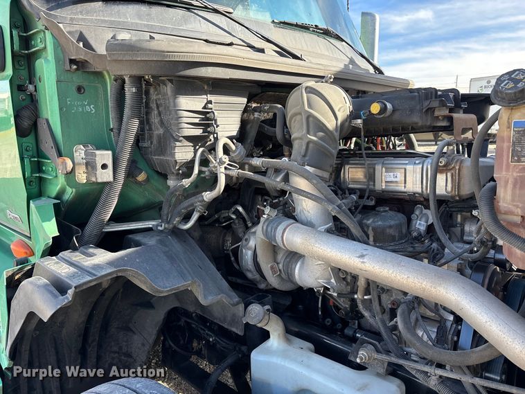 image for item DW7400 2022 International LT625 semi truck