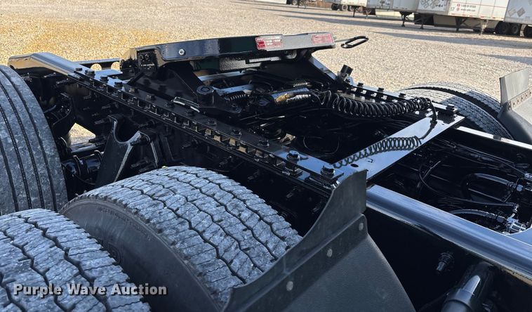 image for item DW7401 2024 International LT625 semi truck