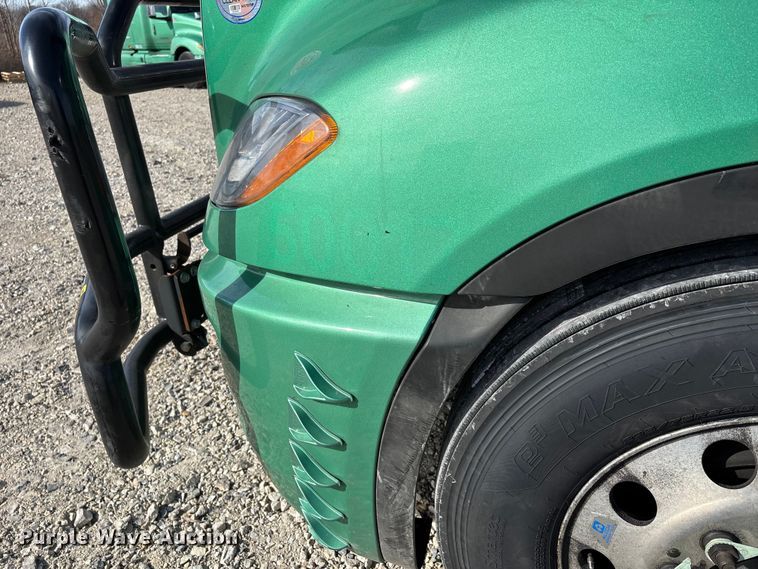 image for item DW7401 2024 International LT625 semi truck