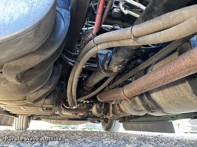 image for item DW7401 2024 International LT625 semi truck