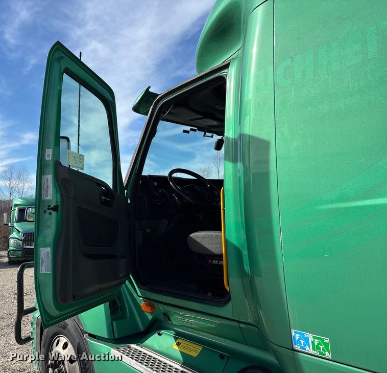 image for item DW7401 2024 International LT625 semi truck