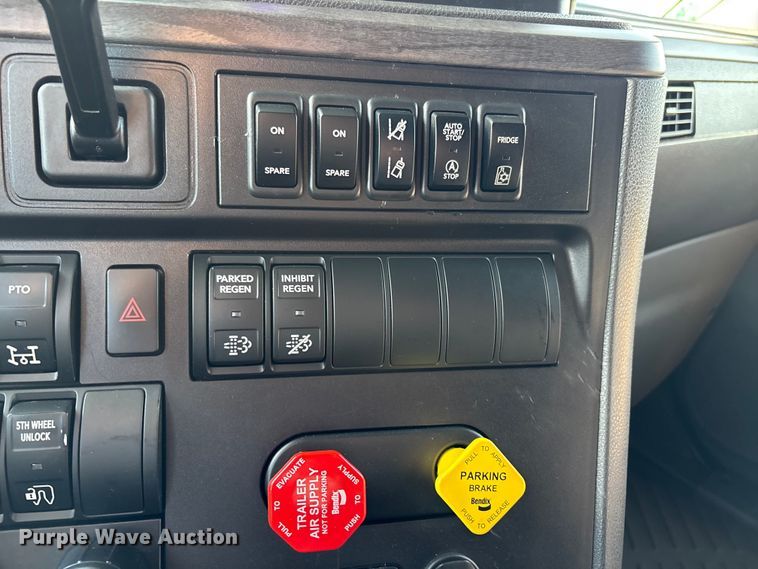 image for item DW7401 2024 International LT625 semi truck