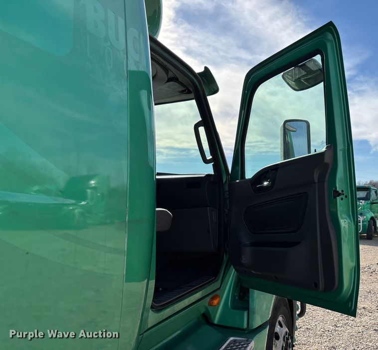 image for item DW7401 2024 International LT625 semi truck