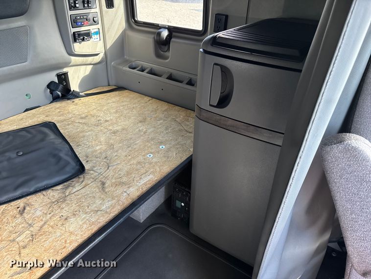 image for item DW7401 2024 International LT625 semi truck