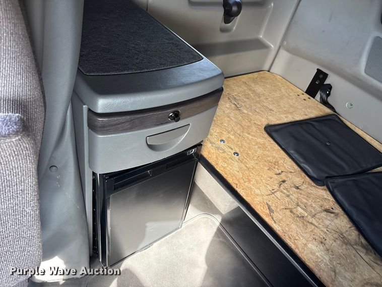 image for item DW7401 2024 International LT625 semi truck