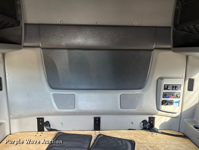 image for item DW7401 2024 International LT625 semi truck