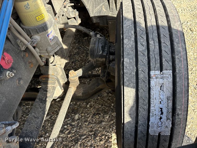 image for item DW7401 2024 International LT625 semi truck