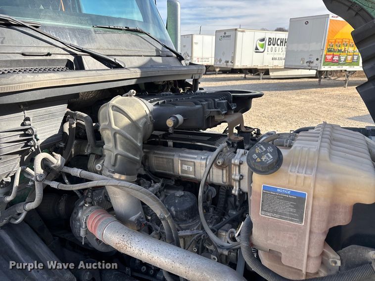 image for item DW7401 2024 International LT625 semi truck