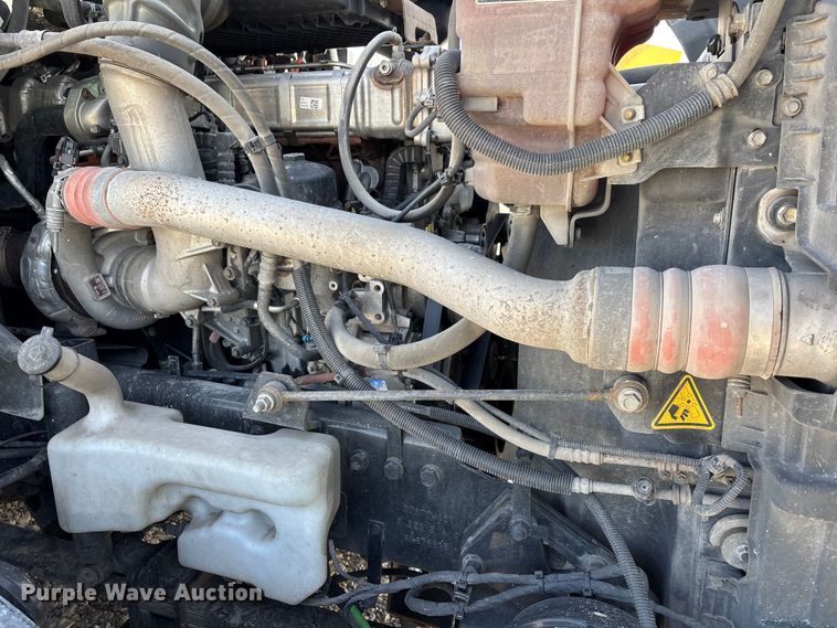 image for item DW7401 2024 International LT625 semi truck