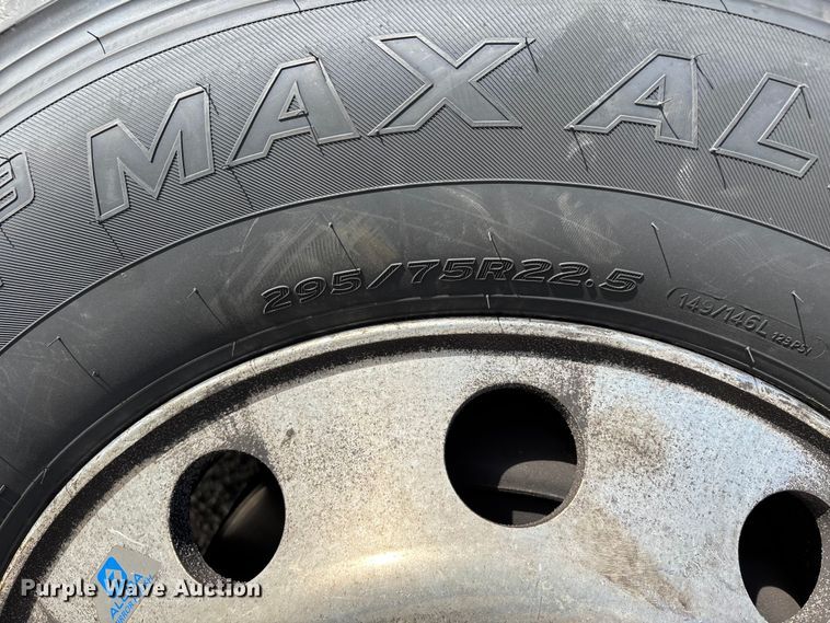 image for item DW7401 2024 International LT625 semi truck