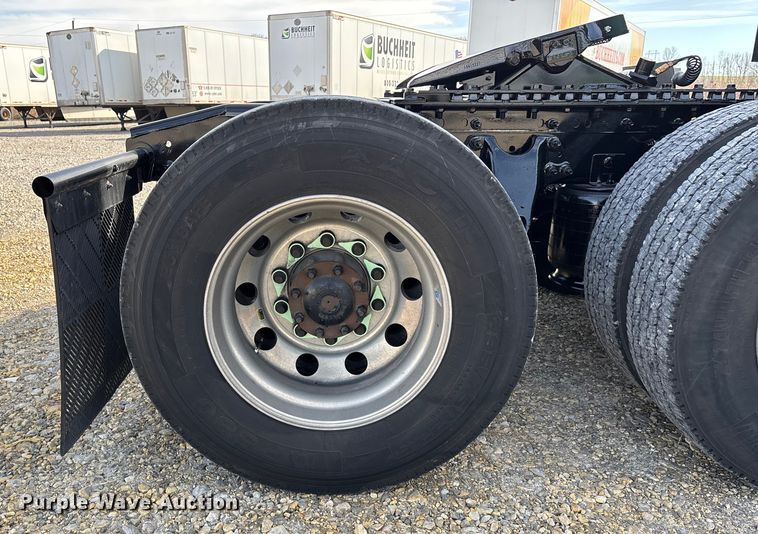 image for item DW7401 2024 International LT625 semi truck