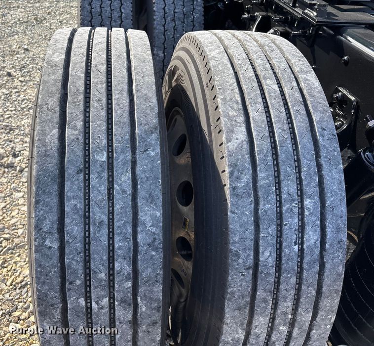 image for item DW7401 2024 International LT625 semi truck