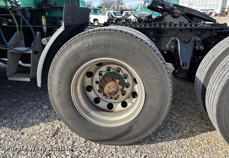 image for item DW7401 2024 International LT625 semi truck