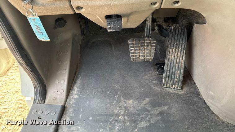 image for item EA2275 2009 Freightliner Cascadia semi truck