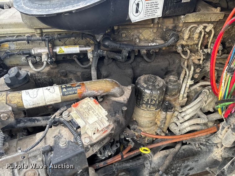 image for item EA2275 2009 Freightliner Cascadia semi truck